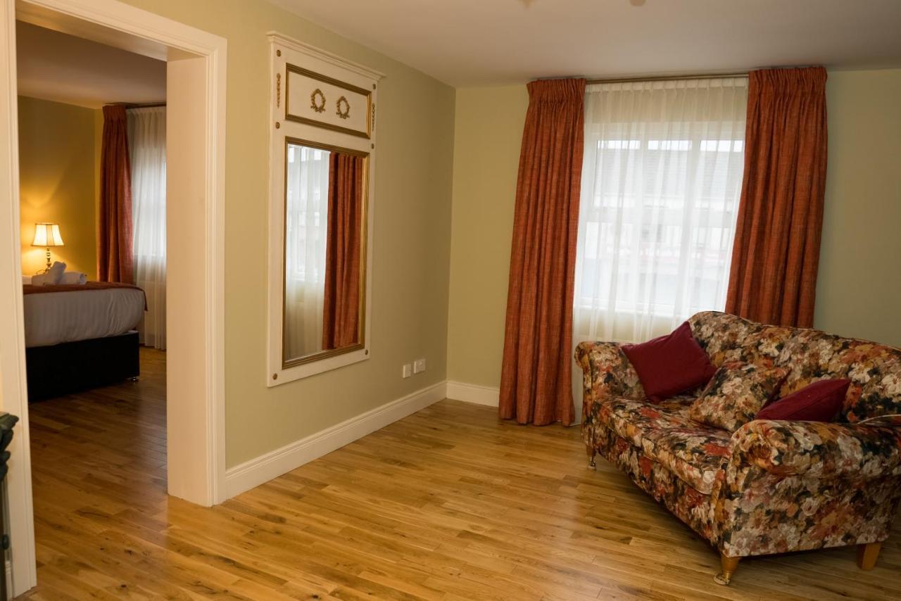 Walsh'S Hotel And Apartments Maghera  Buitenkant foto